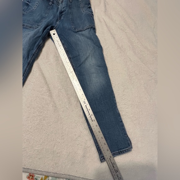 Old Navy Women’s Rockstar Super Skinny Ankle Light Wash Jeans Size 12 - Picture 8 of 9